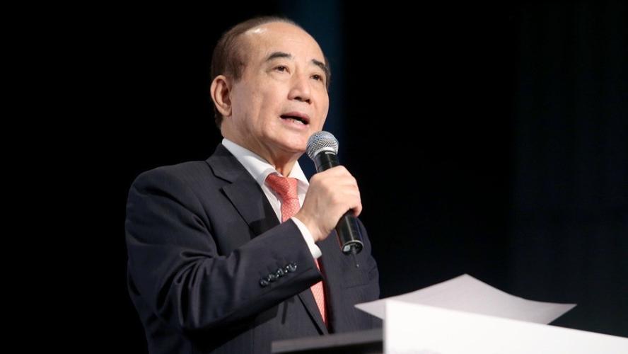 郭台铭，科技巨人的商业智慧与领导力量