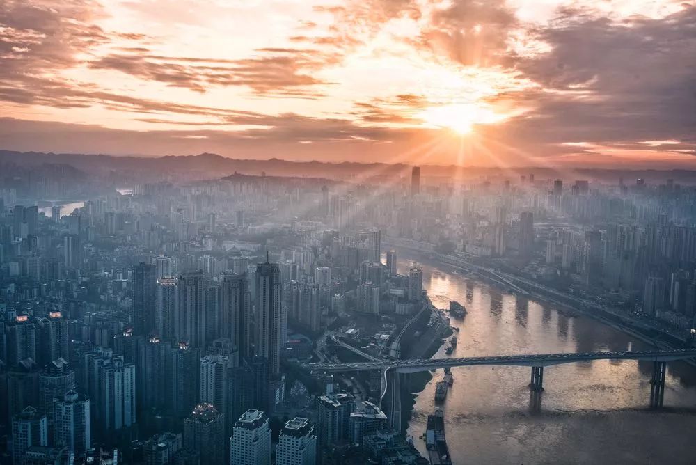 夜拍，光影交织下的城市与心灵